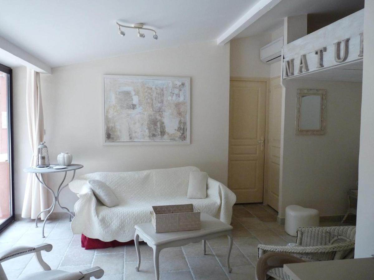 Terres Du Baguier Holiday home